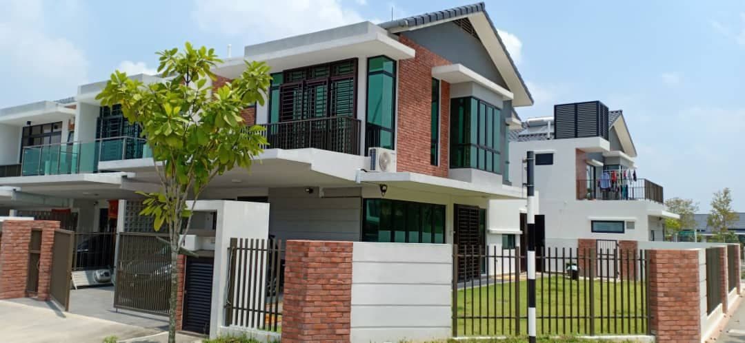 Corner Lot Double Storey House Elmina West - photo 11