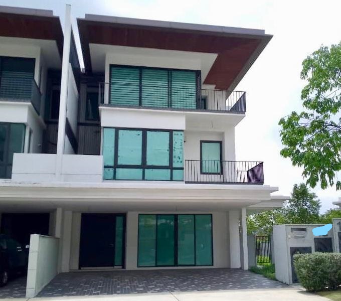 3 Storey Superlink Corner Lot Duta Villa - photo 4