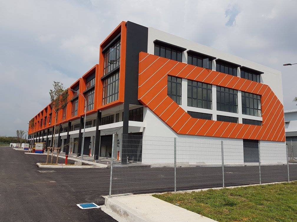2 Storey Terrace KESAS 32 Industrisal Park - photo 3