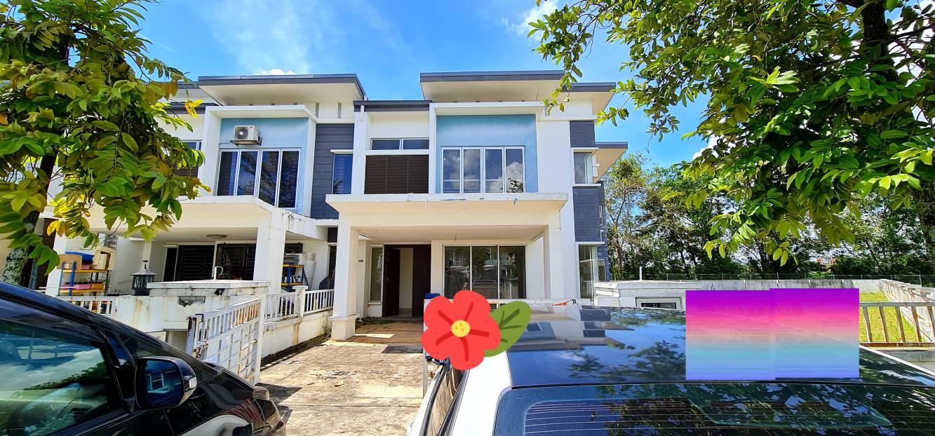 Double Storey Terrace Corner Lot - photo 2