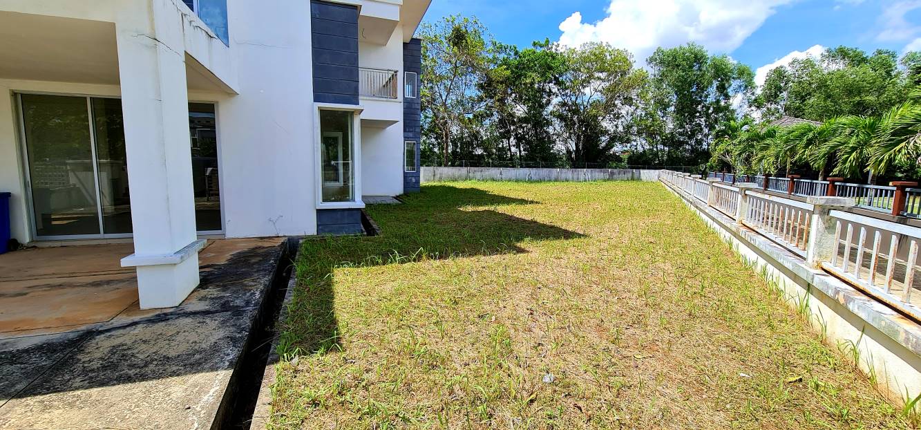 Double Storey Terrace Corner Lot - photo 3