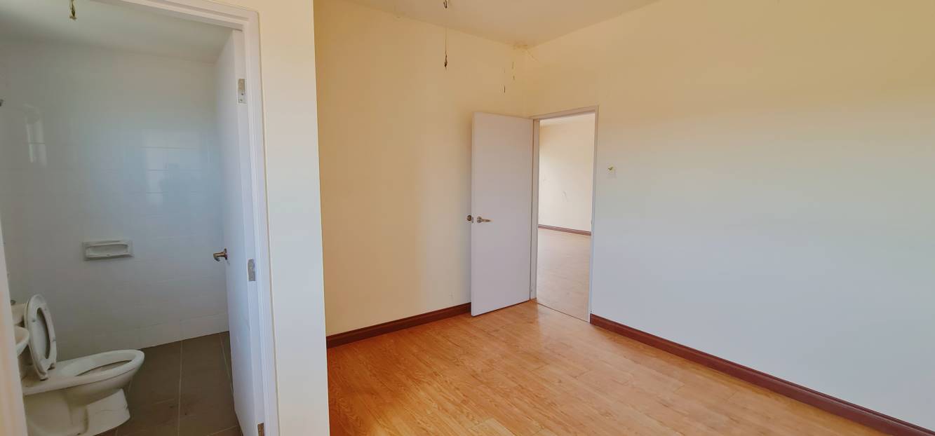 Double Storey Terrace End Lot - photo 4
