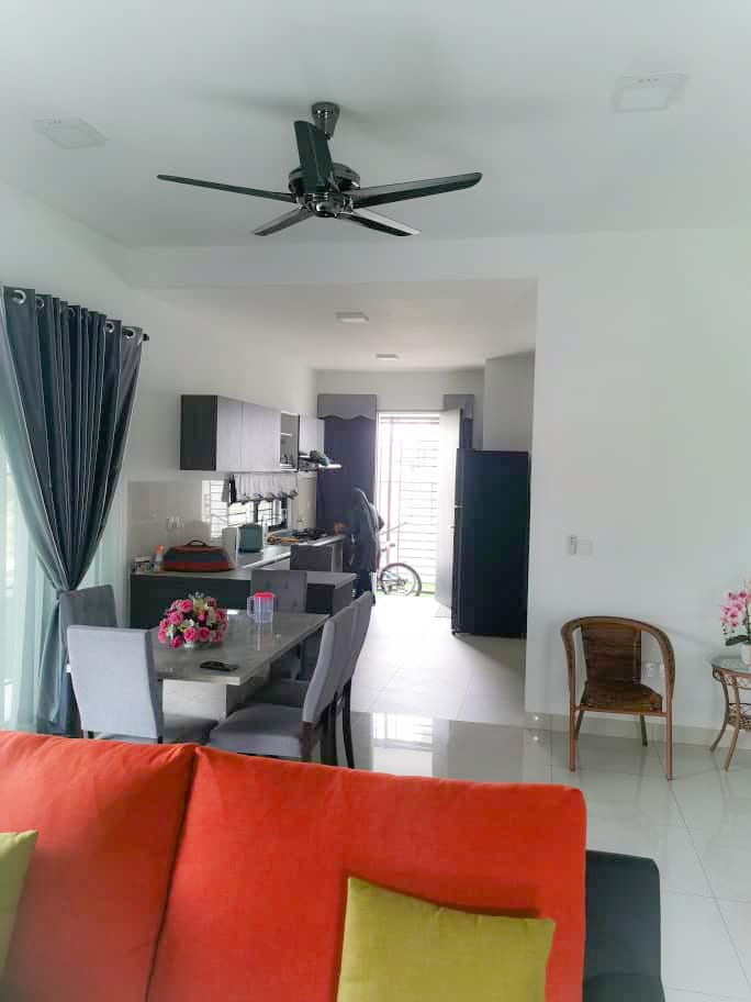 END LOT SUPERLINK TERRACE HOUSE ELMINA VALLEY - photo 10