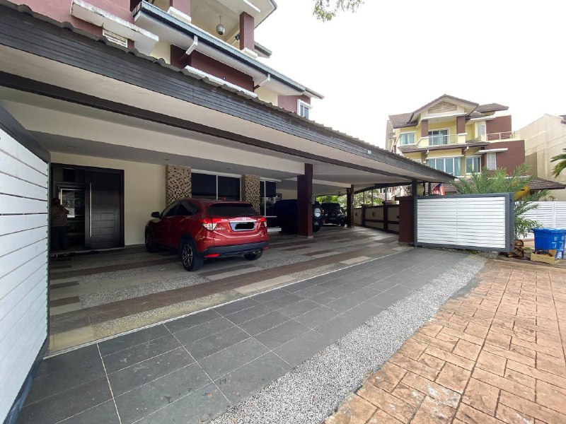 Triple Storey Bungalow Kemuning Residence - photo 2