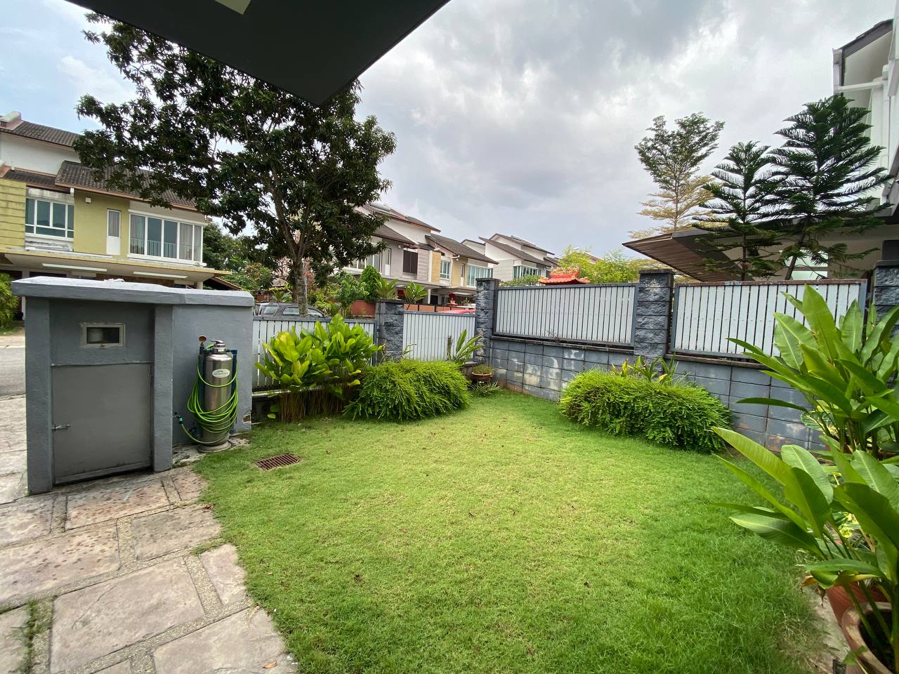 Cluster Bungalow Corner Lot Bayu Villa Bukit Rimau - photo 3