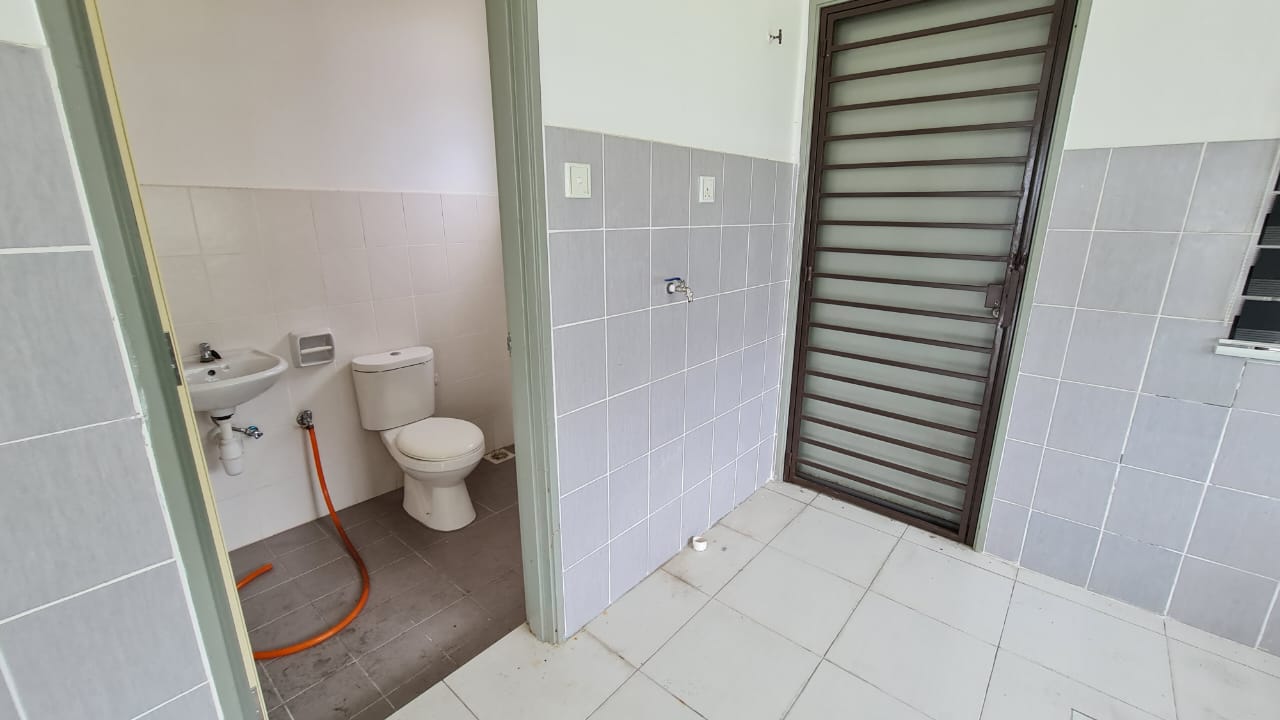 Termurah Corner Lot Terrace House Bandar Hillpark - photo 5