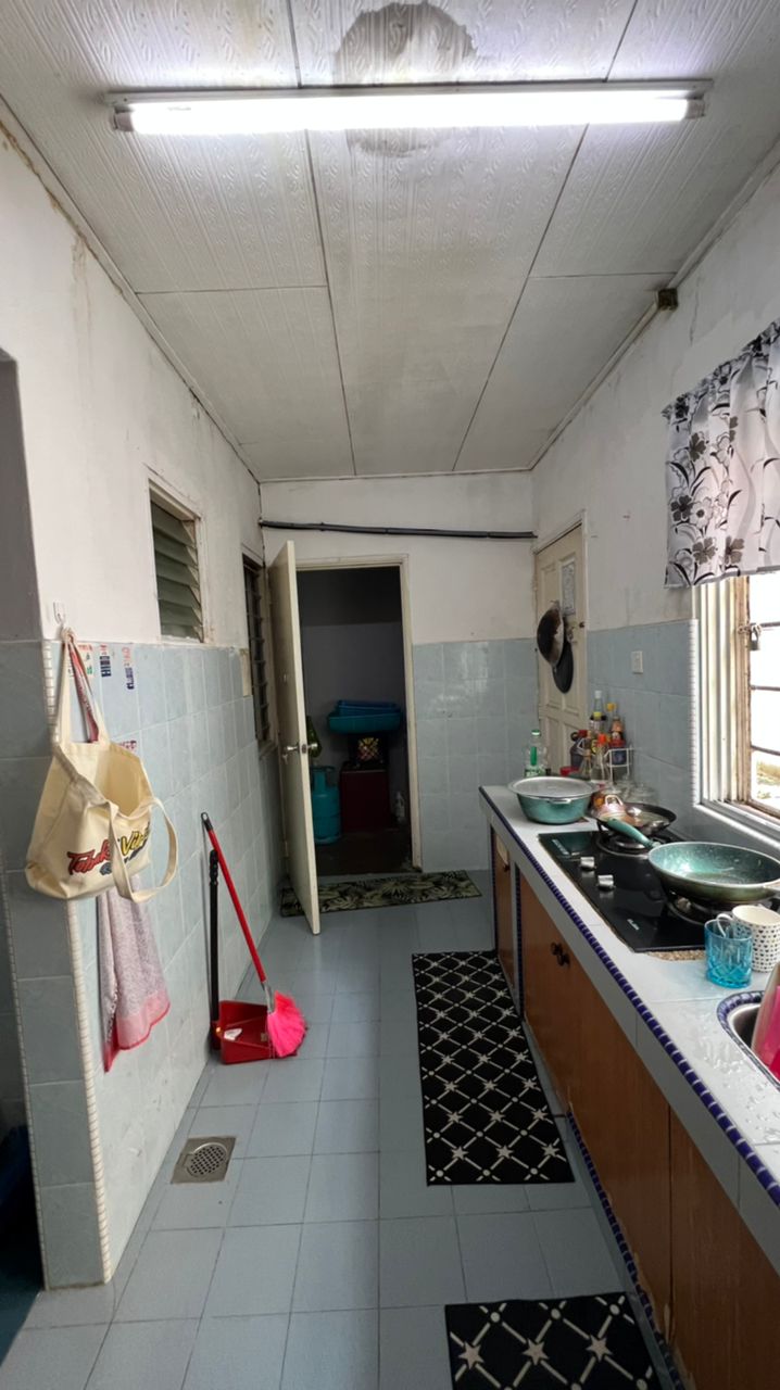 Double Storey Terrace House Seksyen 19 Shah Alam - photo 12
