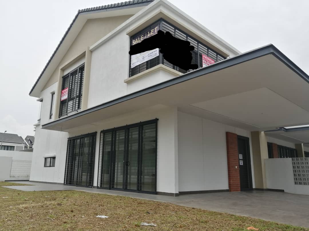 CORNER LOT DOUBLE STOREY  SHAH ALAM