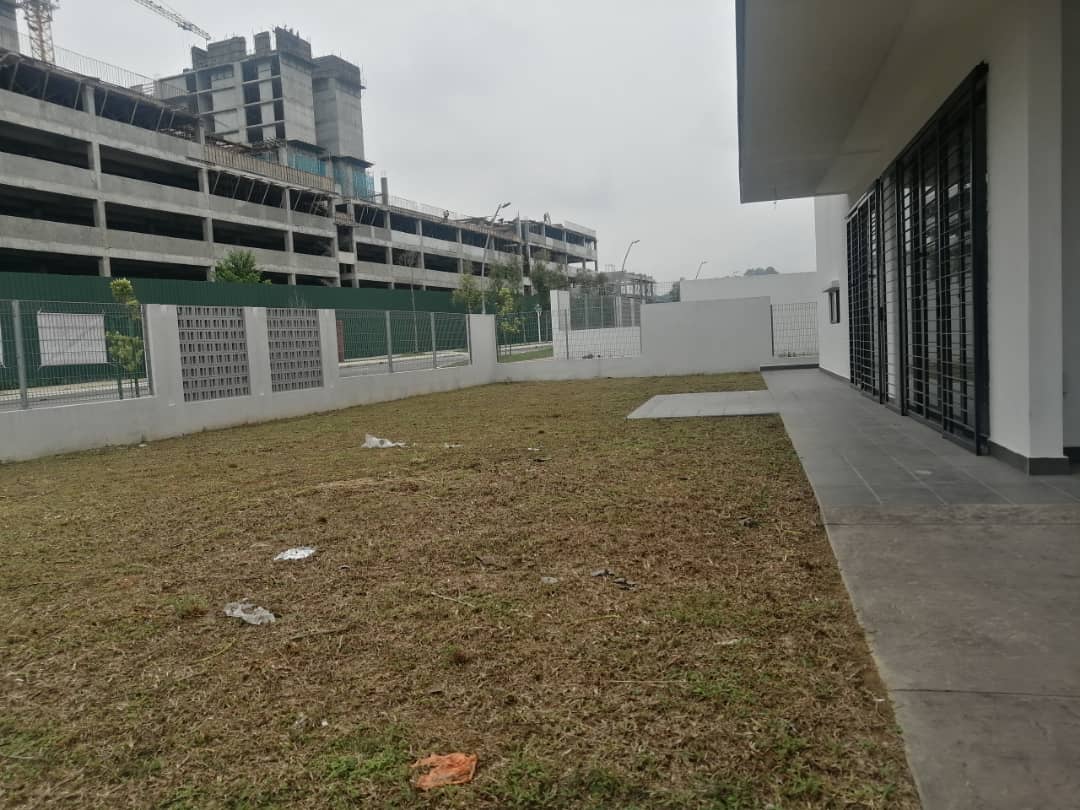 CORNER LOT DOUBLE STOREY  SHAH ALAM - photo 7