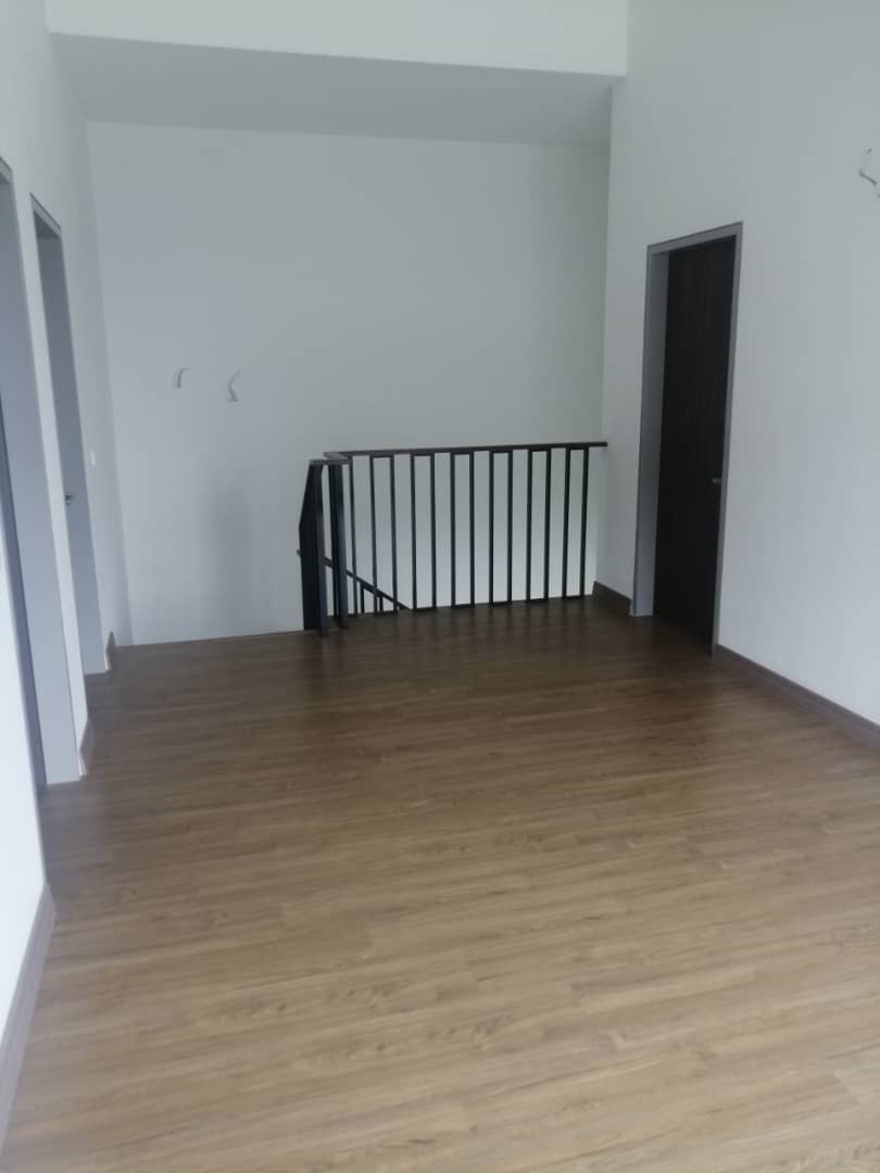CORNER LOT DOUBLE STOREY  SHAH ALAM - photo 9