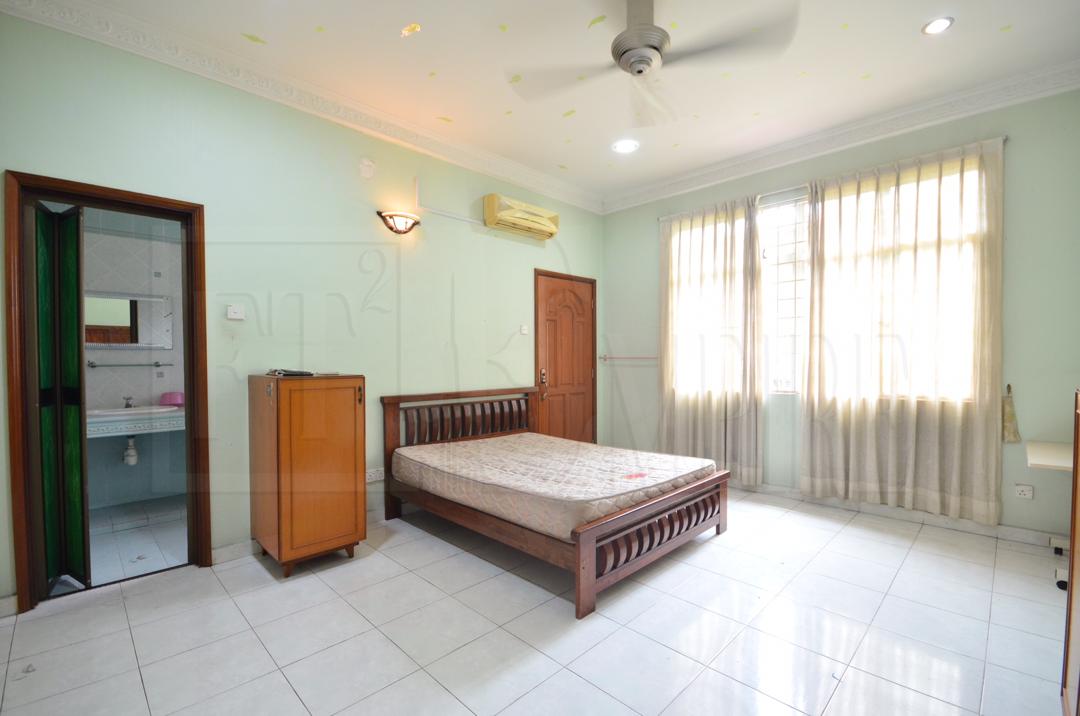 DOUBLE STOREY BUNGALOW AT SEKSYEN 13 SHAH ALAM - photo 9