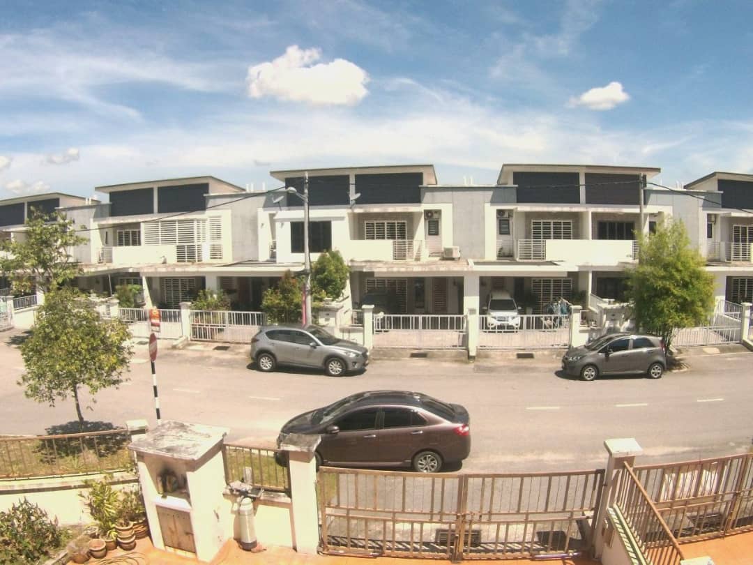 2 And Half Storey Terrace Bukit Saujana, - photo 2