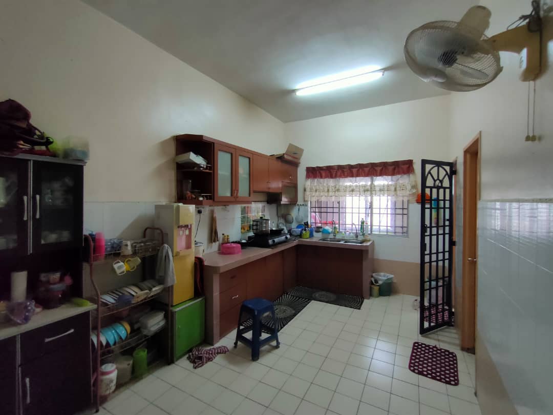 Double Storey Terrace House at Taman Prima Saujana - photo 4