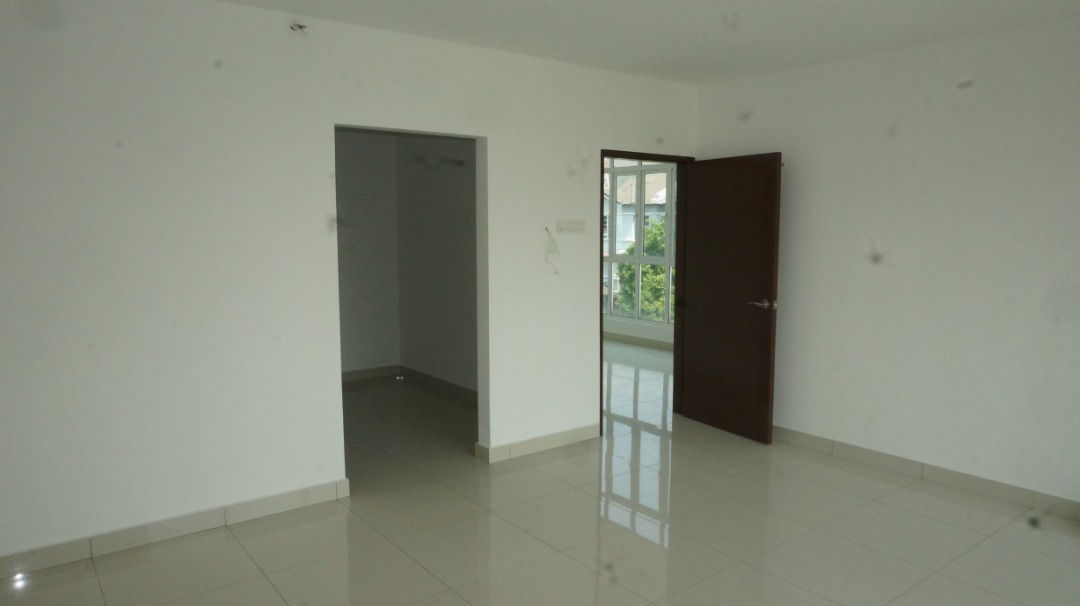 3 STOREY TERRACE SUBANG ALAM, SEKSYEN 27 SHAH ALAM - photo 2