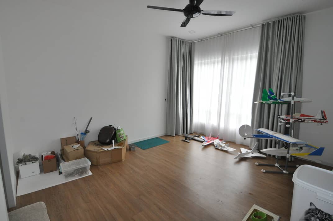 3Sty SemiD Cluster Parkfield Tropicana Height - photo 3
