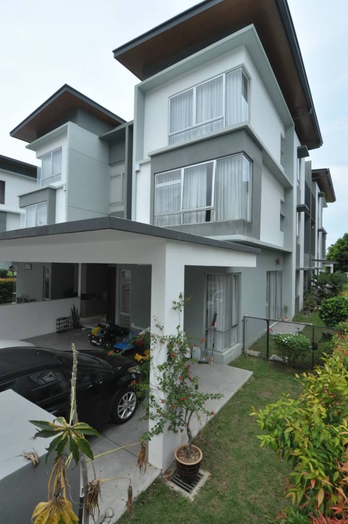 3Sty SemiD Cluster Parkfield Tropicana Height - photo 4