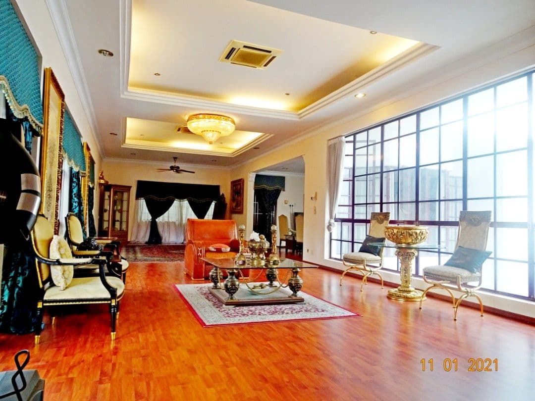 Nice LUXURY 3 STOREY BUNGALOW Lakeview Resort