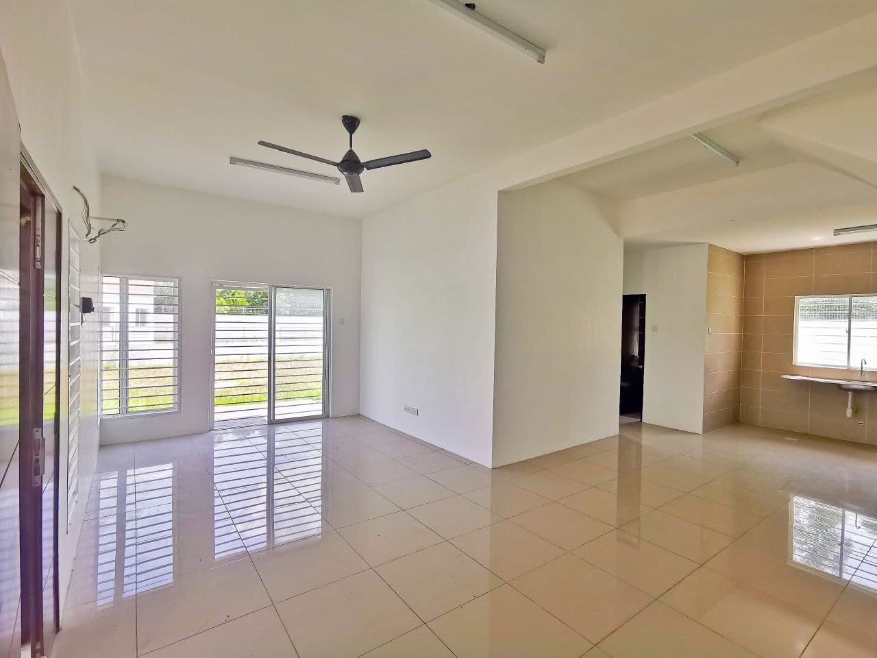 CORNER LOT Semi D Taman Desiran Bayu Puchong - photo 4