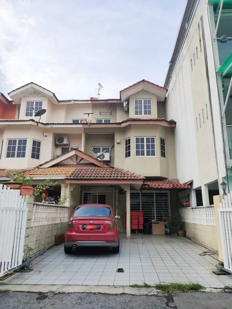 Taman Cheras Jaya Two and Half  Storey RENOVATED - photo 1