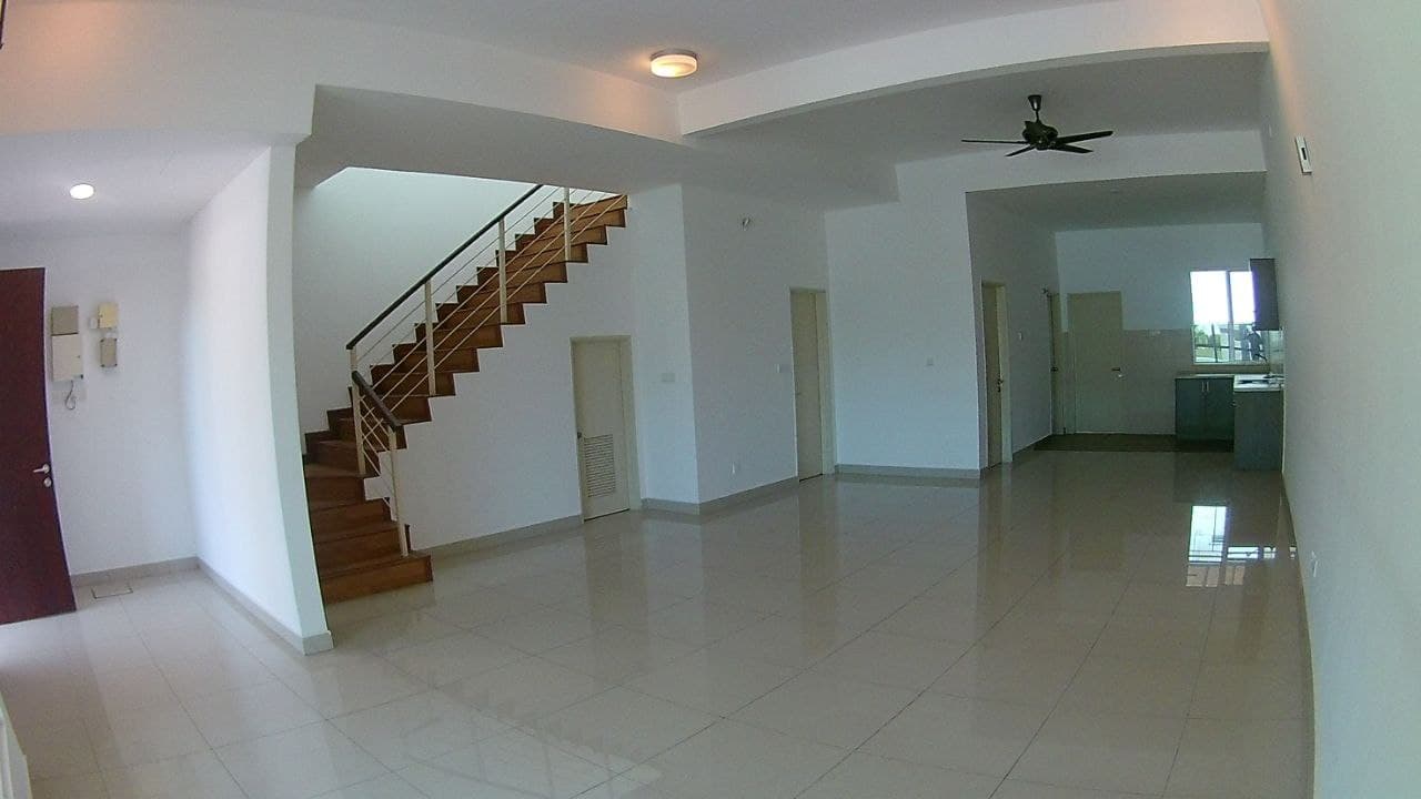 NICE UNIT Double Storey Superlink Cassia Garden - photo 2