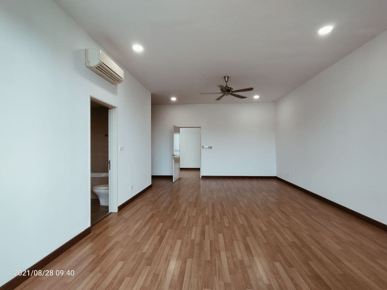 NICE UNIT Double Storey Superlink Cassia Garden - photo 3