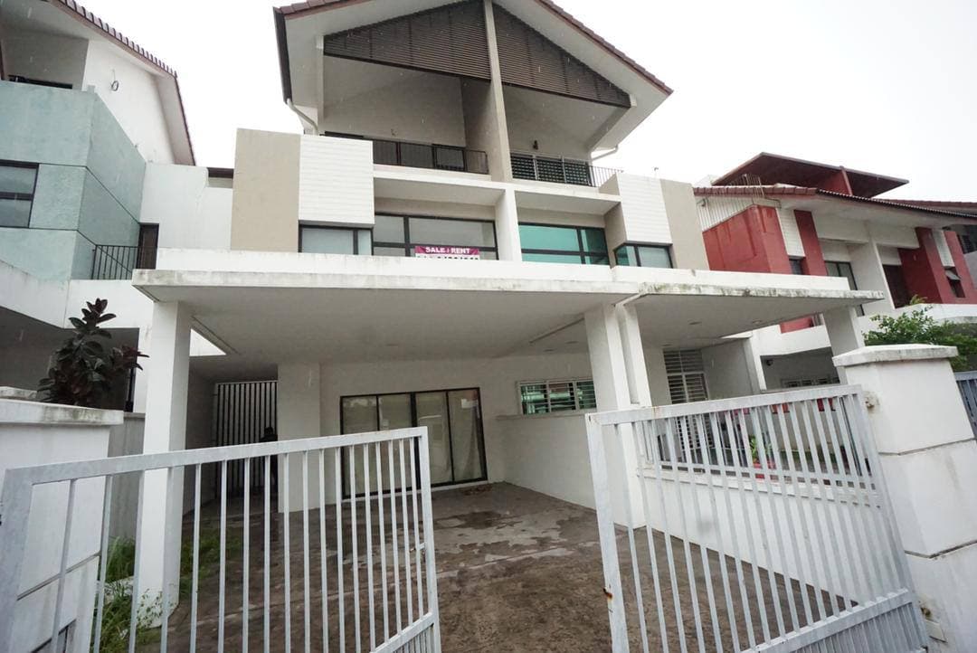 PRICE REDUCED Frangipani U12 Shah Alam