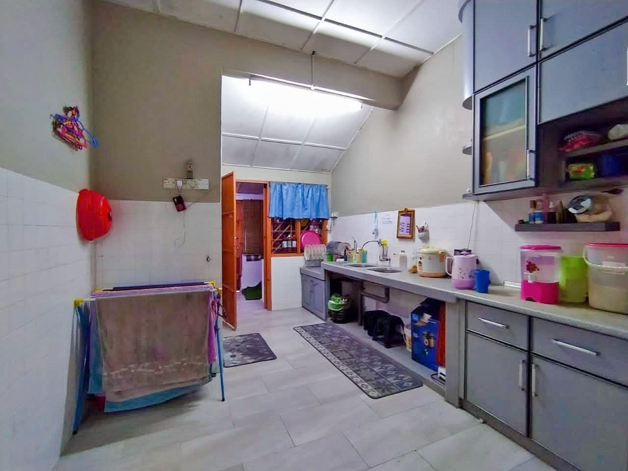 One and half Storey Terrace, Bandar Baru Selayang - photo 4