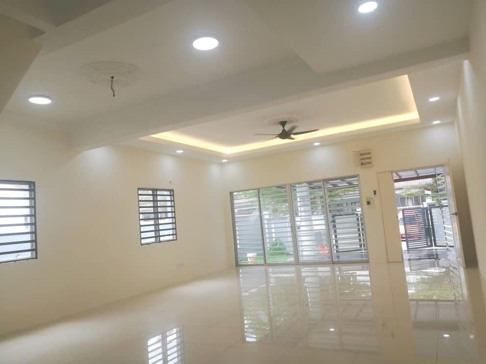Double Storey End Lot Bandar Nusa Rhu - photo 2