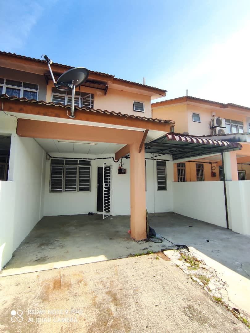 BIG LAND AREA 2 Storey House RENOVATED, SP 2