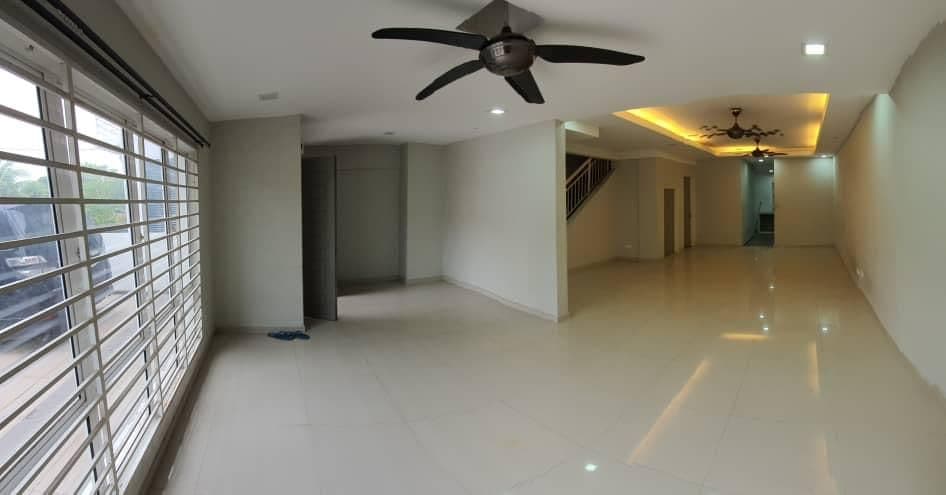Must View Double Storey SP4 Bandar Saujana Putra, - photo 3