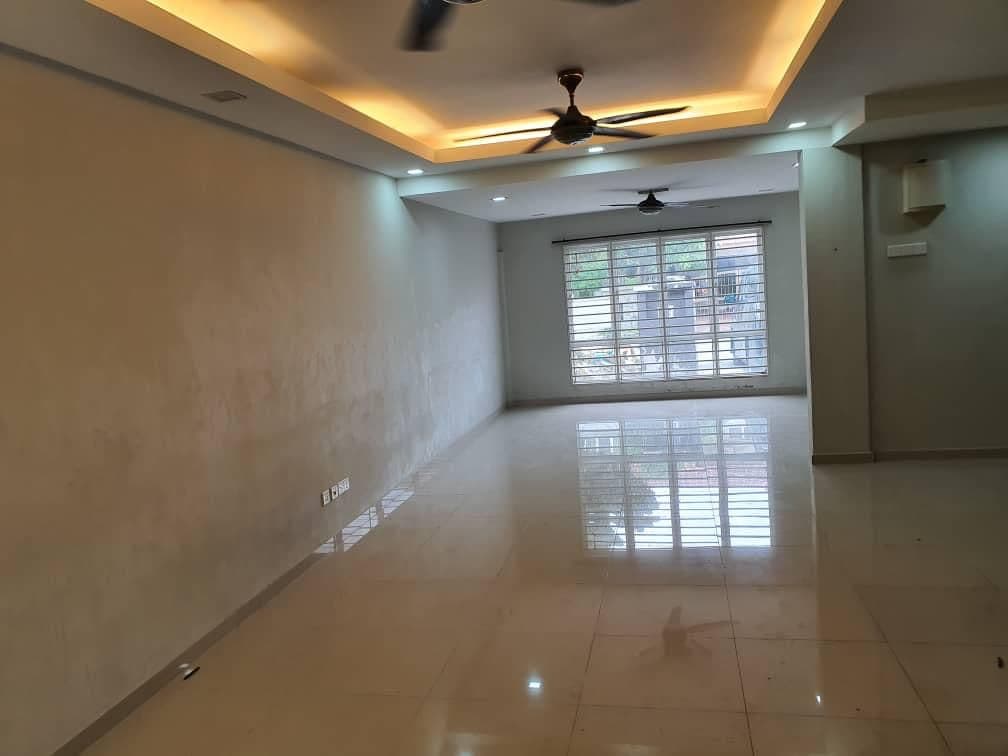 Must View Double Storey SP4 Bandar Saujana Putra, - photo 5
