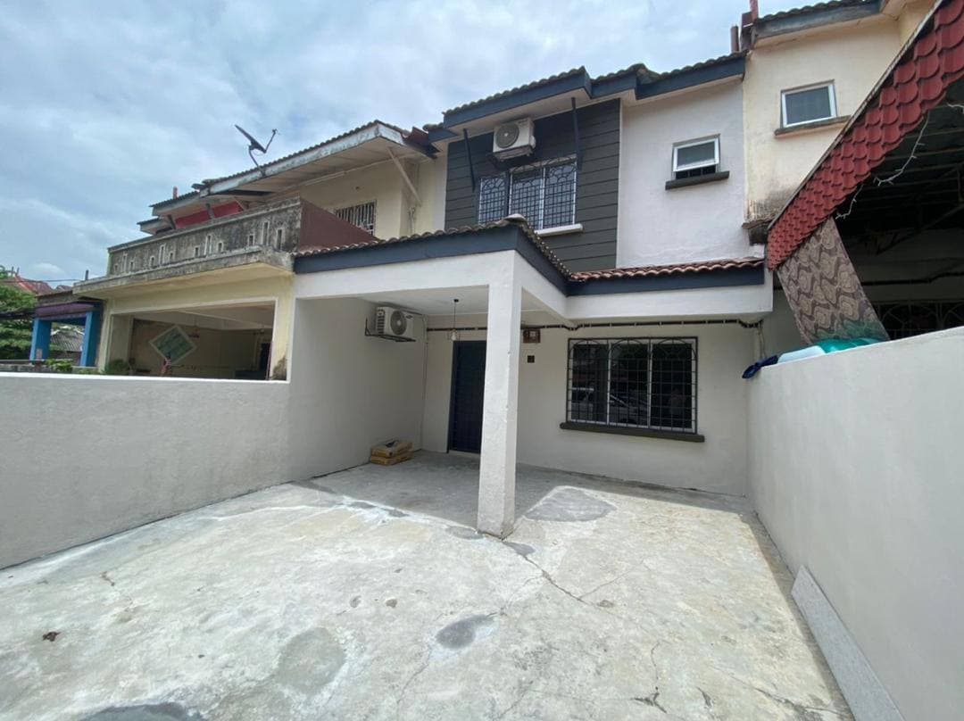 Renovated Double Storey Green Valley Rawang - photo 1
