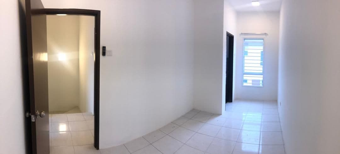 NICE DOUBLE STOREY TAMAN DESIRAN BAYU PUCHONG - photo 2