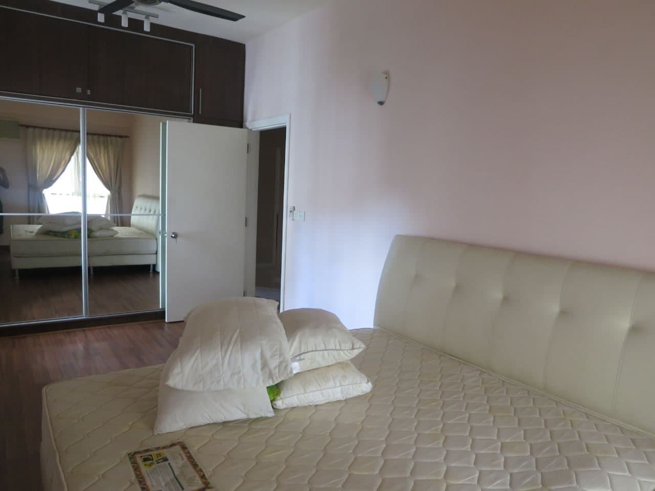 FOR RENT PARTLY FURNISHED SERI MAYA CONDOMINIUM - photo 5