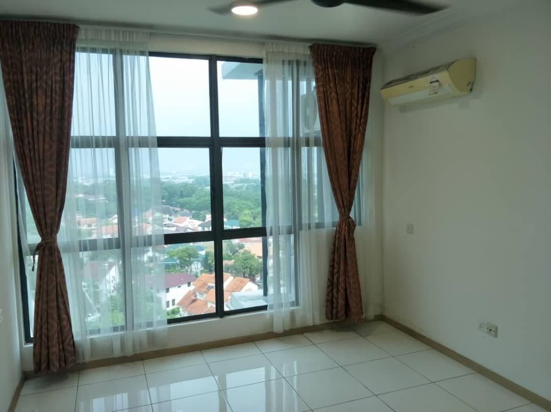 PARTLY FURNISHED Vista Alam Serviced Apartment - photo 4