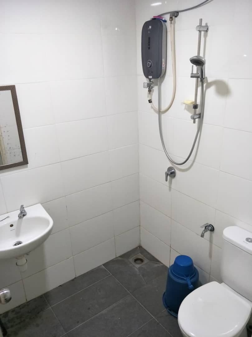 PARTLY FURNISHED Vista Alam Serviced Apartment - photo 7