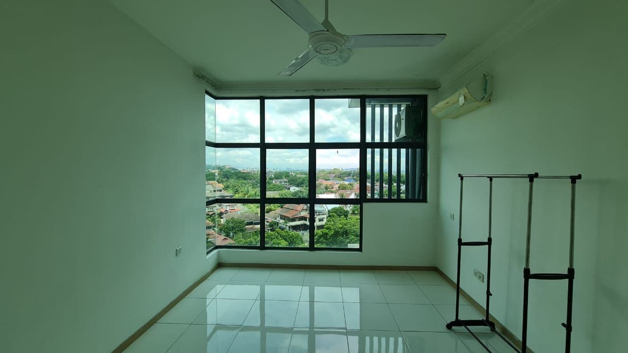VISTA ALAM PARTLY FURNISHED LOWER LEVEL - photo 2
