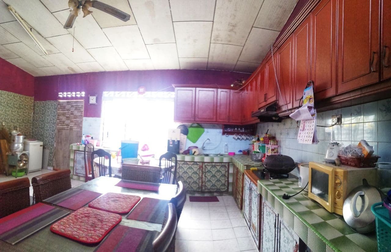 FULLY RENOVATED Single Storey Intermediate Tmn Jug - photo 6
