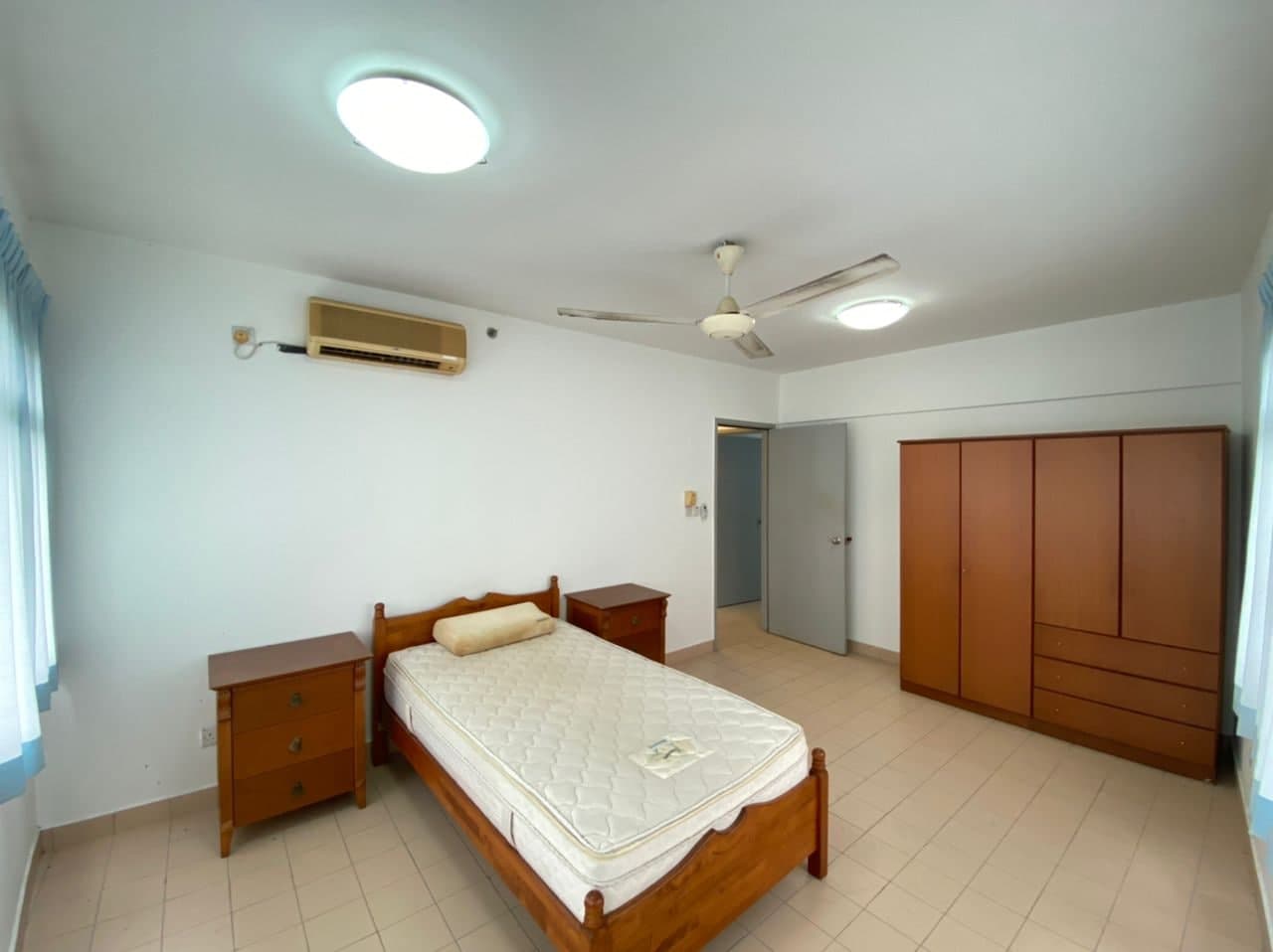 Fully Furnished Perdana Exclusive Condo For Rent - photo 5