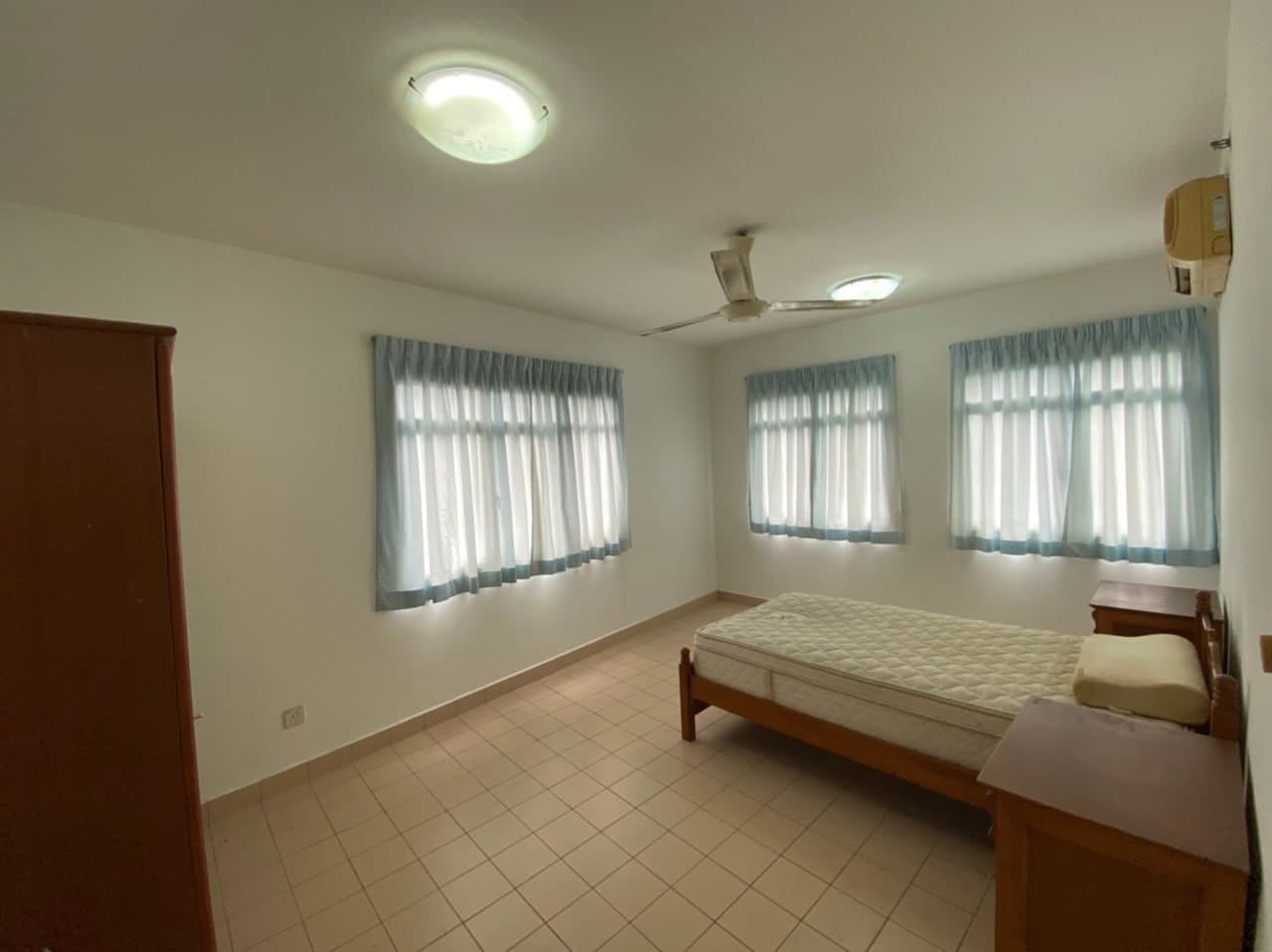 Fully Furnished Perdana Exclusive Condo For Rent - photo 6