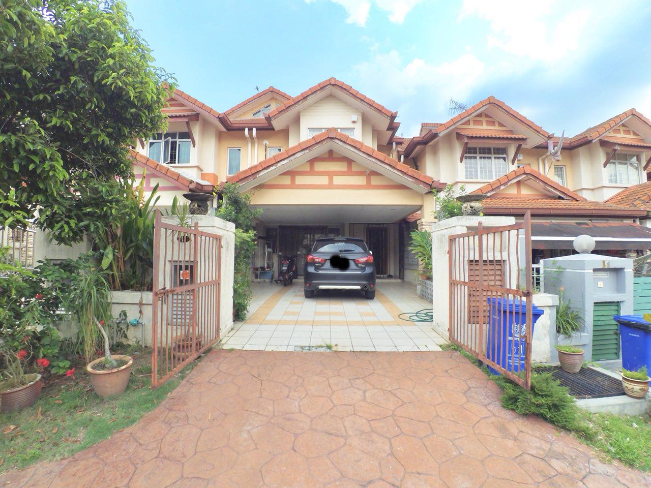DOUBLE-STOREY TAMAN BUKIT SUBANG U16, SUBANG - photo 1