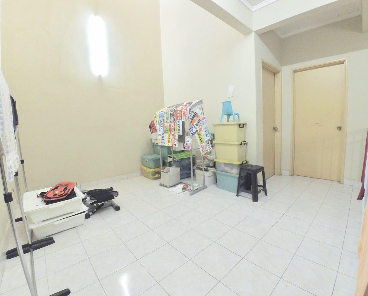 DOUBLE-STOREY TAMAN BUKIT SUBANG U16, SUBANG - photo 5
