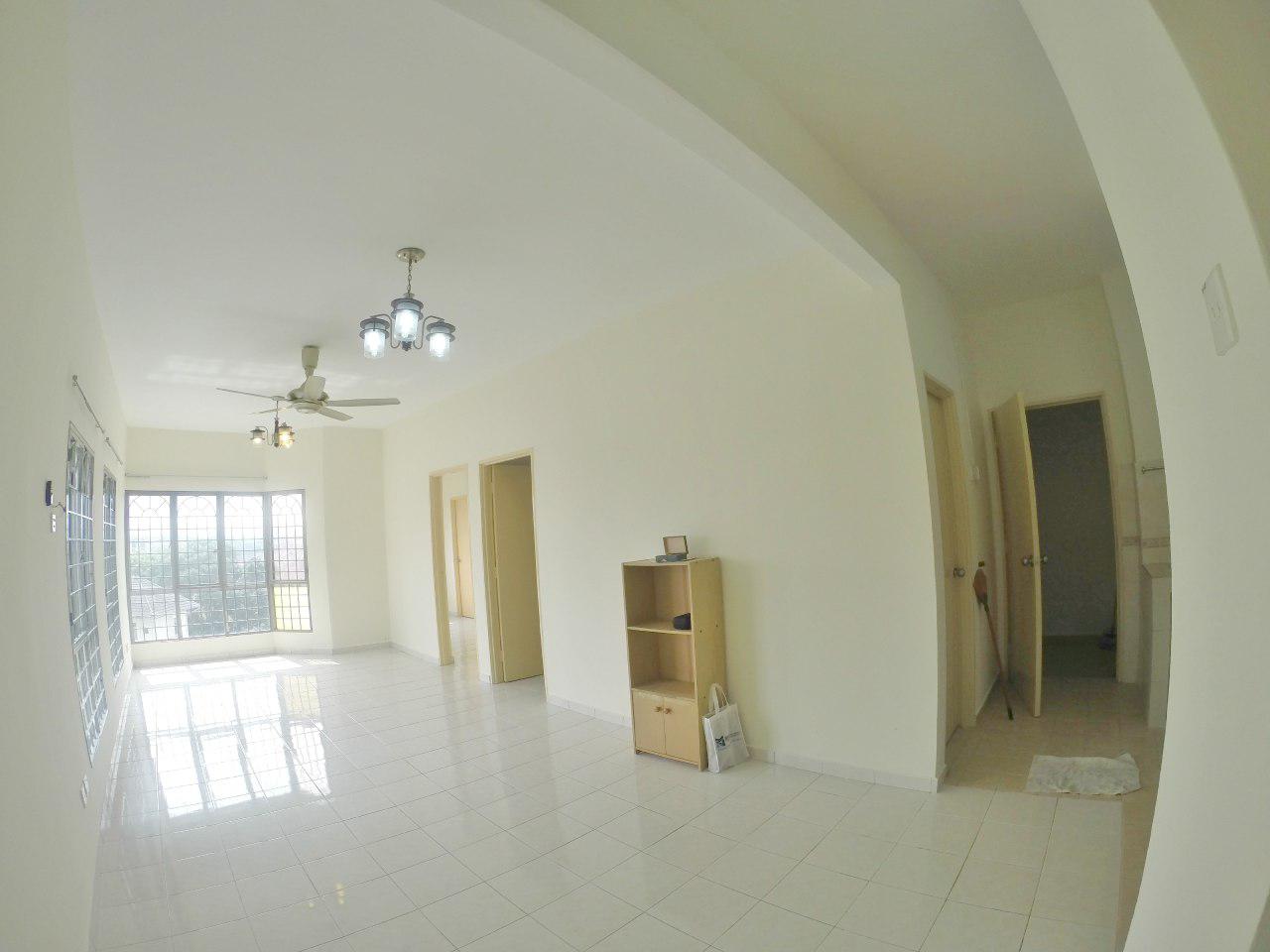 Merak Apartment, Bandar Kinrara - photo 2