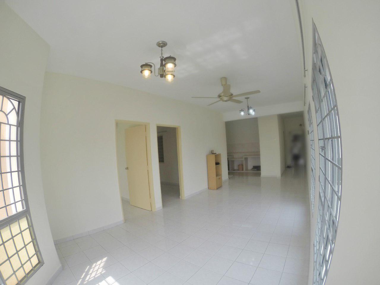 Merak Apartment, Bandar Kinrara - photo 3