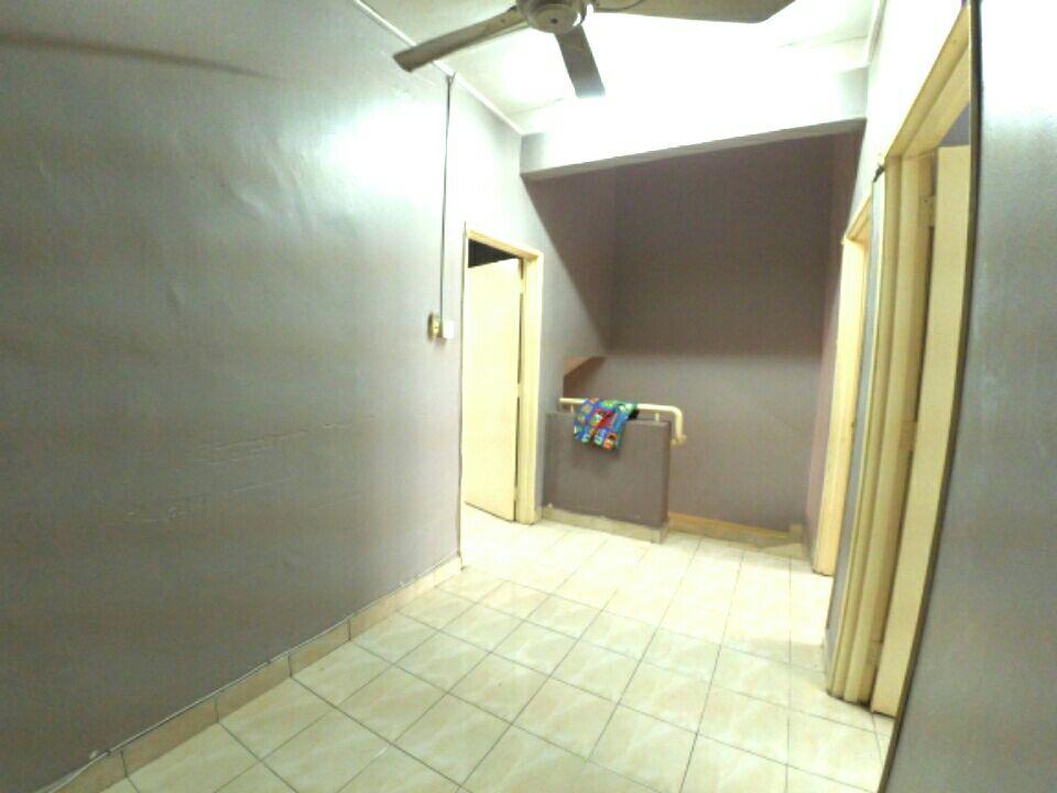 FREEHOLD 2 Storey Taman Desa Bukit Cahaya - photo 3