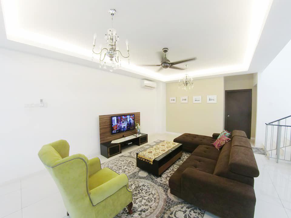 Triple Storey House Halamanda GOMBAK - photo 2