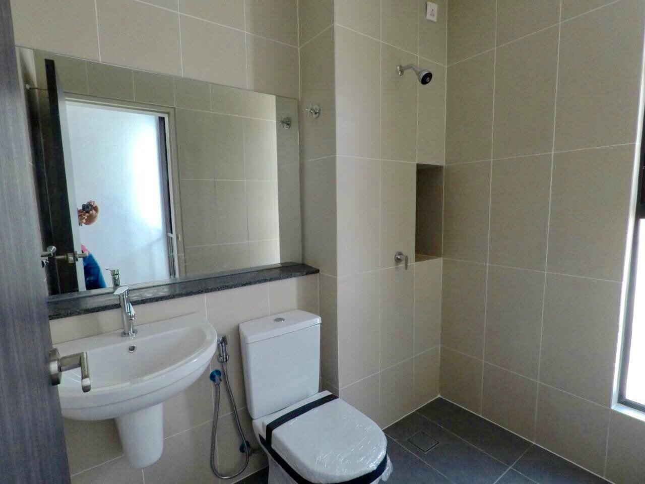 2 Storey Elmina Valley Phase 2, Elmina West - photo 4