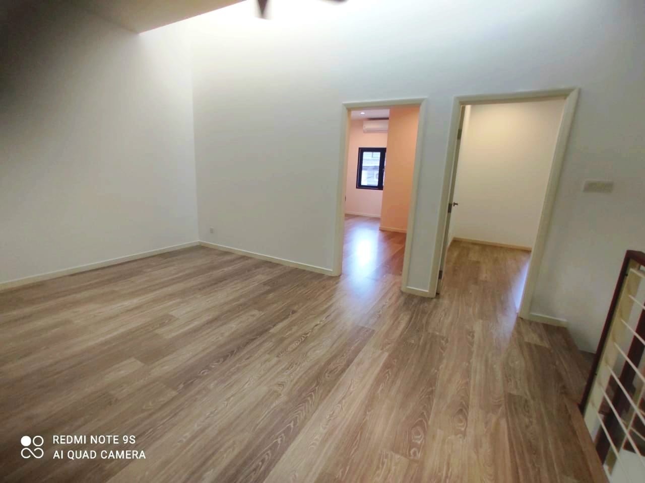 Renovated Unit Move In Condition - photo 5