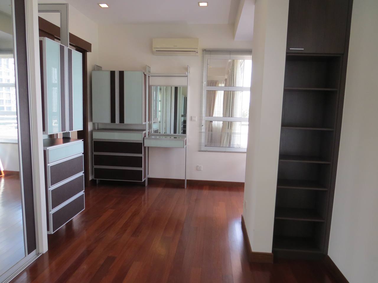 The Residence - photo 13