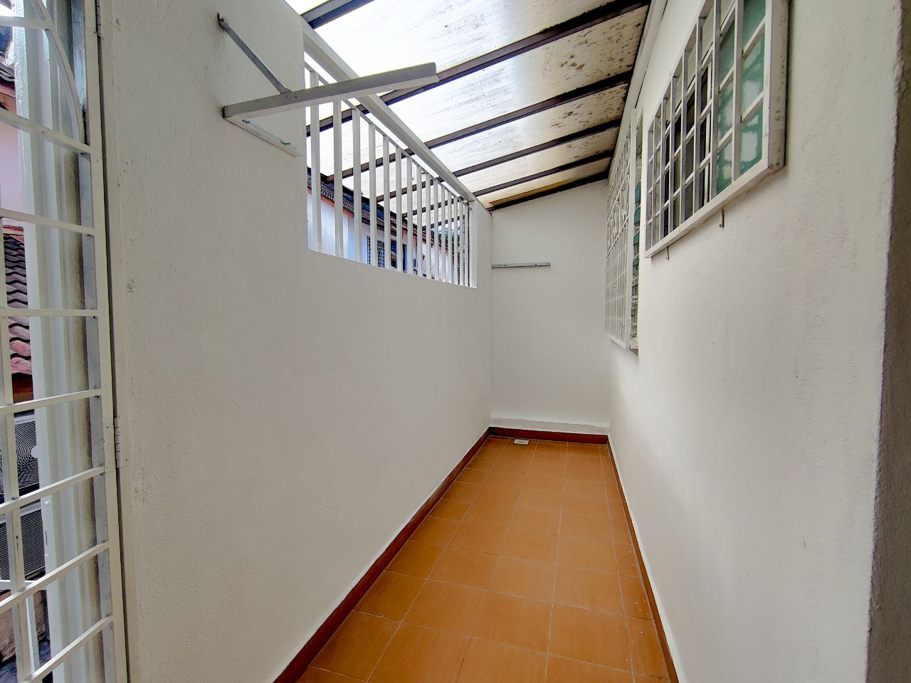 BK 2 Bandar Kinrara - photo 12